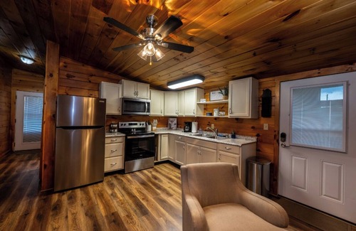 Mount Sterling Cabin | Rustic Mt. Sterling Cabin 1 Near Downtown Pets OK