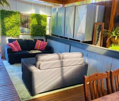 Gawler South Apartment | Unforgettable Rustic on 13th: Pet Friendly & Family Welcome