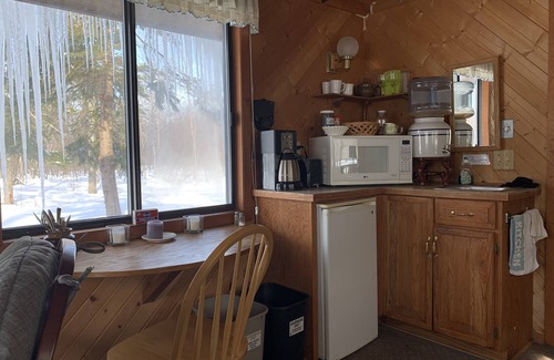 South Range Cabin | Idyllic Retreat Cabin "Sunset" with Oceanfront Views