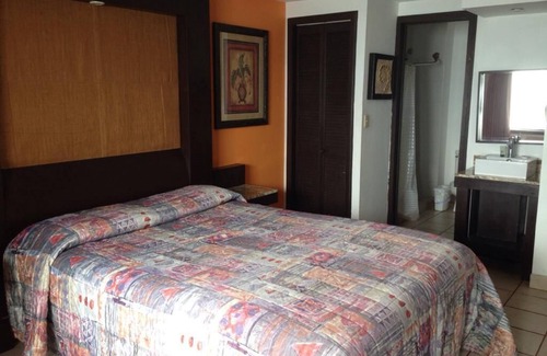 Rosarito Villa | Tranquil Oceanfront Escape Just 10 Minutes from Papas
