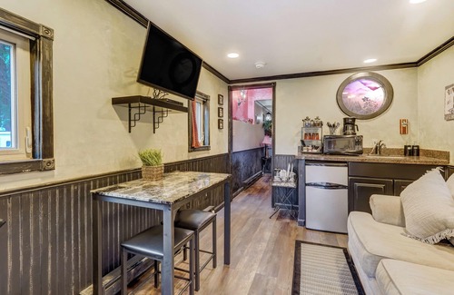 Cascade House | Historic Railway Retreat with Pool & Spa Near Colorado Springs