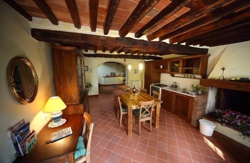 Borgo a Mozzano House | Idyllic Retreat with Private Pool and Garden, Rated 9.8