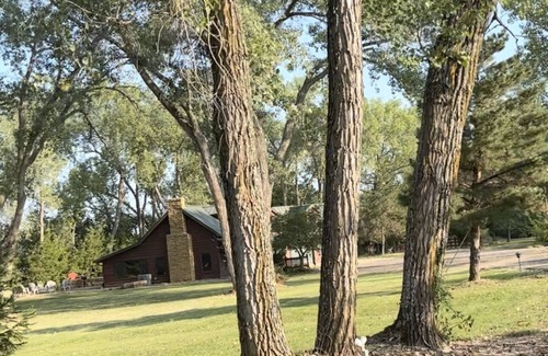Topeka Cabin | Cozy Rustic Retreat with Pool & Family-Friendly Amenities