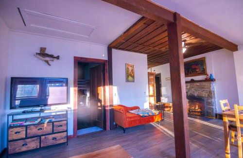 Swiftwater House | Rustic Retreat Fireplace, Casino, Camelback Close to everything!