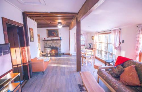 Swiftwater House | Rustic Retreat Fireplace, Casino, Camelback Close to everything!