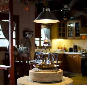 Tilisos House | Charming Rustic Retreat with Ocean Views and Pet-Friendly Amenities
