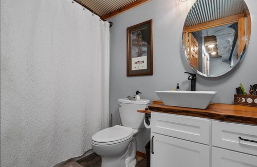 Mayfield Cabin | Pet-Friendly Rustic Retreat in Kingsley with Pool & Spa