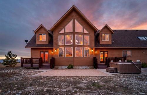 Driggs House | Cozy Retreat in the Heart of the Tetons with Hot Tub