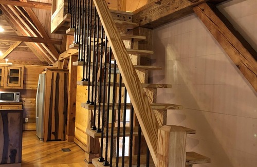 Lake Charles House | Pet-Friendly Timber Frame Retreat near Sam Houston Park