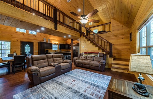 Mentone Cabin | Relaxing Rustic Retreat with Hot Tub and Family-Friendly Amenities