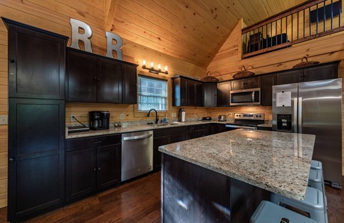 Mentone Cabin | Relaxing Rustic Retreat with Hot Tub and Family-Friendly Amenities