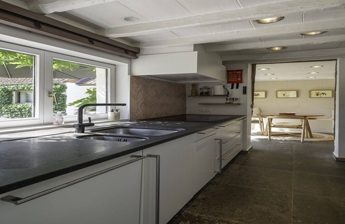 Bellegem House | Rustic Retreat w/Pool