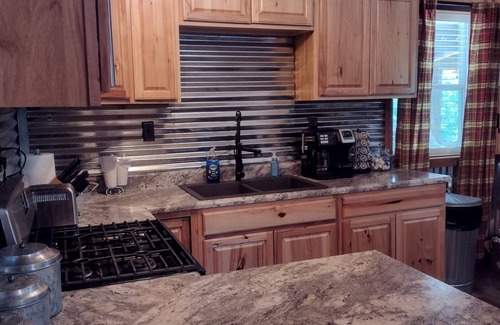Annapolis Cabin | Serene River Cabin Getaway with Ocean Views & Pet-Friendly Stay