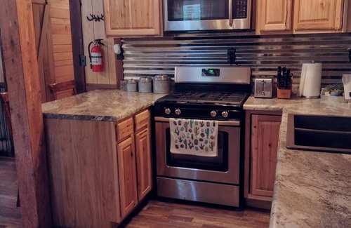 Annapolis Cabin | Serene River Cabin Getaway with Ocean Views & Pet-Friendly Stay