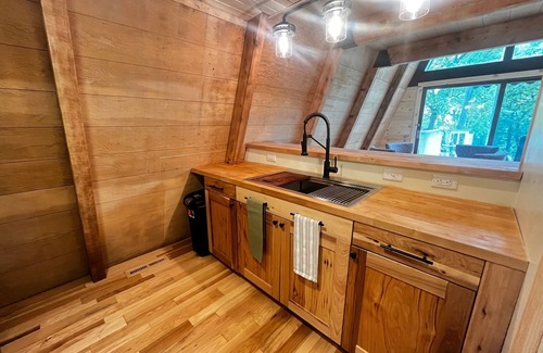Caledonia Cabin | Secluded Riverside A-Frame Retreat: Guest Rated 10/10