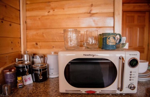 Lowell Point Cabin | Oceanfront Seaside Indigo Cabin with Breakfast & Views