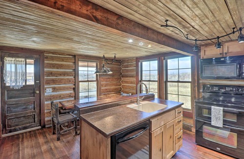 Dupuyer Cabin | Cozy Cabin Retreat in Dupuyer with Spa & Pet-Friendly Perks