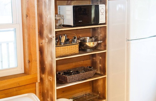 Muscoda Cabin | Quaint Riverview Cabin: Guest Rated 9.8 with Ocean Views