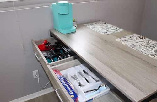 Oswego Apartment | Pet-Friendly Rustic Studio Apt near Downtown Oswego