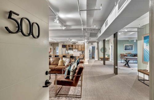 Downtown Nashville Apartment | Cozy Retreat at The Maddox: 4-Star Lodge with Family Amenities