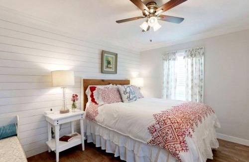 Wellborn House | Rustic Texas Farmhouse Retreat in College Station, Texas – 8 Miles from Kyle Field