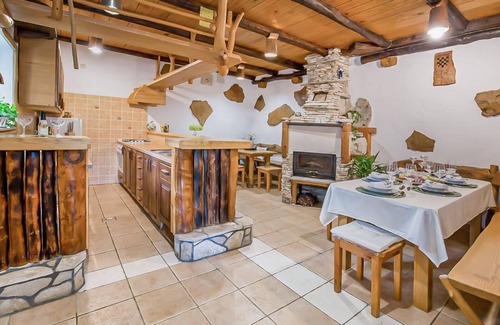 Zmijavci House | Idyllic Villa Ognjistar with Private Pool and Greenery
