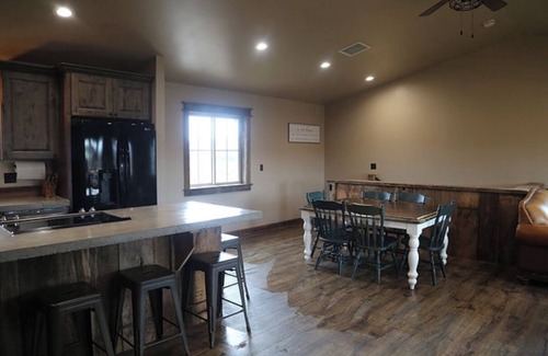Tonto Basin House | Cozy Ocean View Cabin - Guest Rated 9.8, Ideal for Families