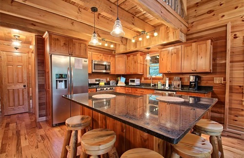 Logan House | Rustic Vacation Cabin with a Private Hot Tub near Lake Logan, Ohio