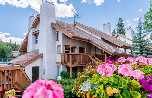 Banff Condo | Cozy Banff Condo with Fireplace, Pool & Spa Amenities