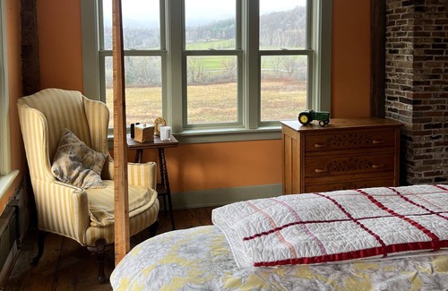 Shaftsbury Other | Inviting Vermont Farmhouse with Spa and Hot Tub Amenities