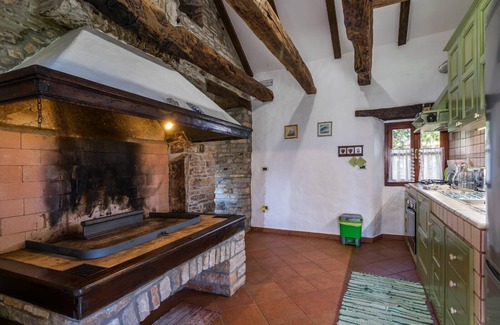 Municipality of Oprtalj Villa | Picturesque Villa Marija with Panoramic Views in Zrenj