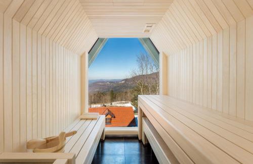 Kupjak Villa | Idyllic Villa Roza with Outdoor Pool in Kupjak