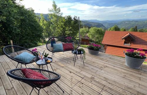 Kupjak Villa | Idyllic Villa Roza with Outdoor Pool in Kupjak