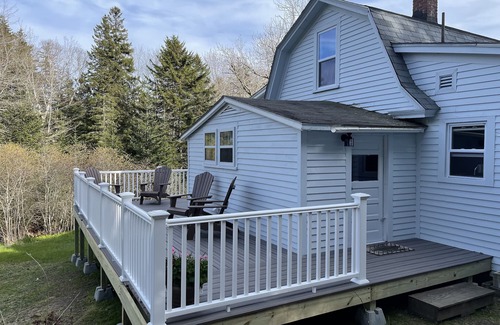 West Tremont House | Rustic Vintage Cottage with Ocean View in Duck Cove