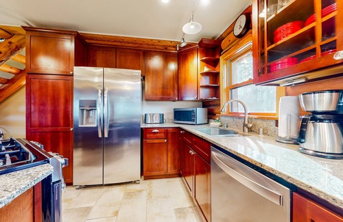 Oak Harbor Ski Chalet | Oceanfront Haven with Beach Access and Scenic Views