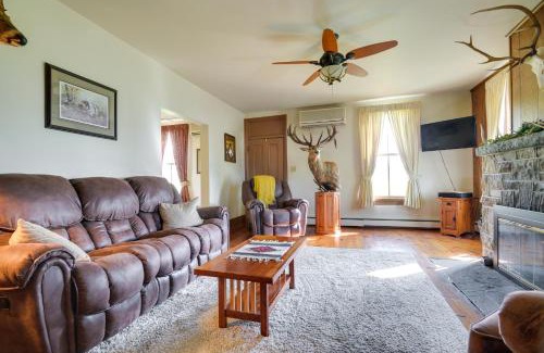 Rossville House | Pet-Friendly Wellsville Home - Explore Nearby Roundtop Mountain
