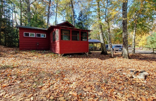 Lac du Flambeau Cabin | Cozy Wisconsin Cabin with Pet-Friendly Amenities