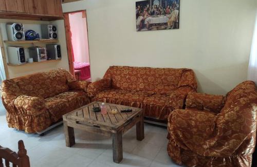 Valle de Bravo Apartment | Top-Rated Rusticabaña los Saucos: Pet and Child Friendly