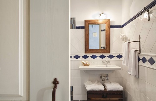 Brinas Hotel | Charming Stay at Rusticae Hospedería Señorío de Briñas