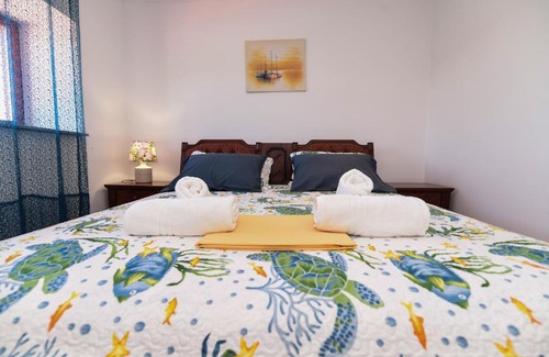 Nin Apartment | Perfect Ocean View at Rustical Apartment Mare - 10/10 Rated