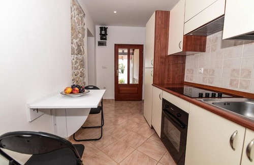 Nin Apartment | Perfect Ocean View at Rustical Apartment Mare - 10/10 Rated