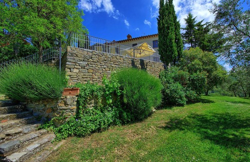 Greve in Chianti Apartment | Relaxing Rustico: Poolside Retreat in Chianti Hills