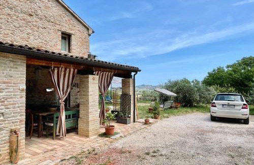 Saludecio House | Rustico con Jacuzzi privata BBQ e 3 camere