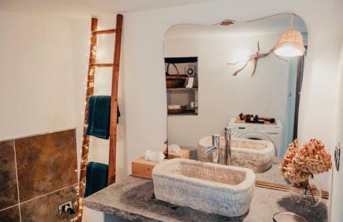 Brossasco House | Relaxing Retreat with Private Spa, Pool & Ocean View