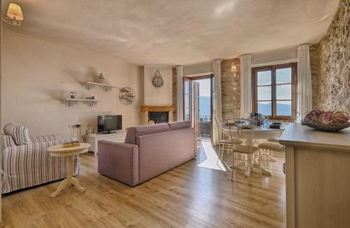 Oldesio Apartment | Pet-Friendly Retreat at Rustico Melograno - Rated 8.8/10