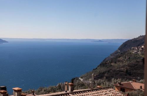 Oldesio Apartment | Family-Friendly Oceanfront Retreat at Rustico Piletta
