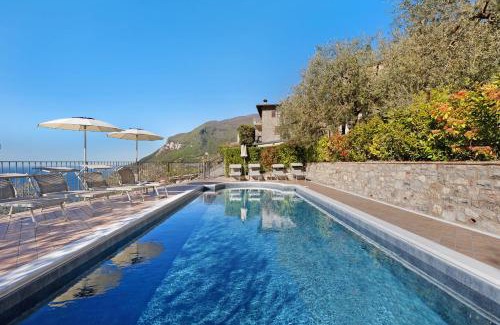 Oldesio Apartment | Pet-Friendly Retreat at Rustico Spagnol 1 with Pool