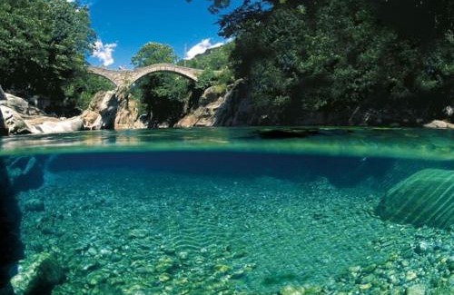 Corippo Ski Chalet | Discover Rustico sul fiume Verzasca: Family & Pet Friendly! 