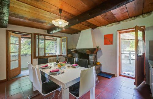 Foroglio Apartment | Rustico Val Bavona House: Family and Pet-Friendly Escape