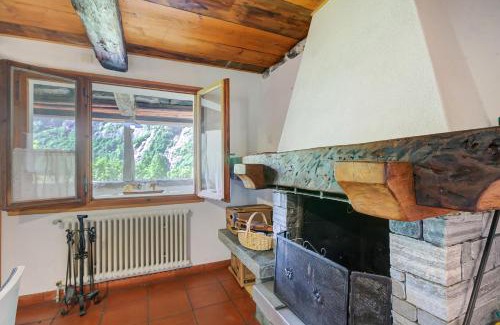 Foroglio Apartment | Rustico Val Bavona House: Family and Pet-Friendly Escape